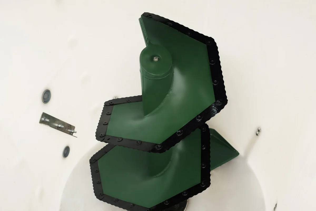 Patented Cutting Auger on the CC500 composter